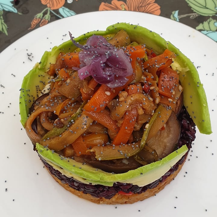 review photo of Holy Beach Torretta di riso venere e verdure saltate al tamari shared by @alexbaccini on 24 Jun 2022 - review