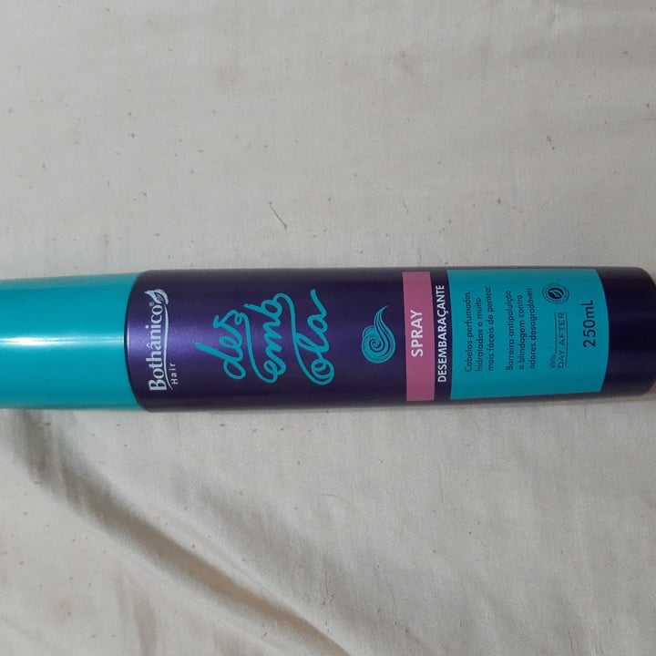 photo of Botânico hair Spray desembaraçante Desembola shared by @isabeladan18 on  27 Apr 2022 - review
