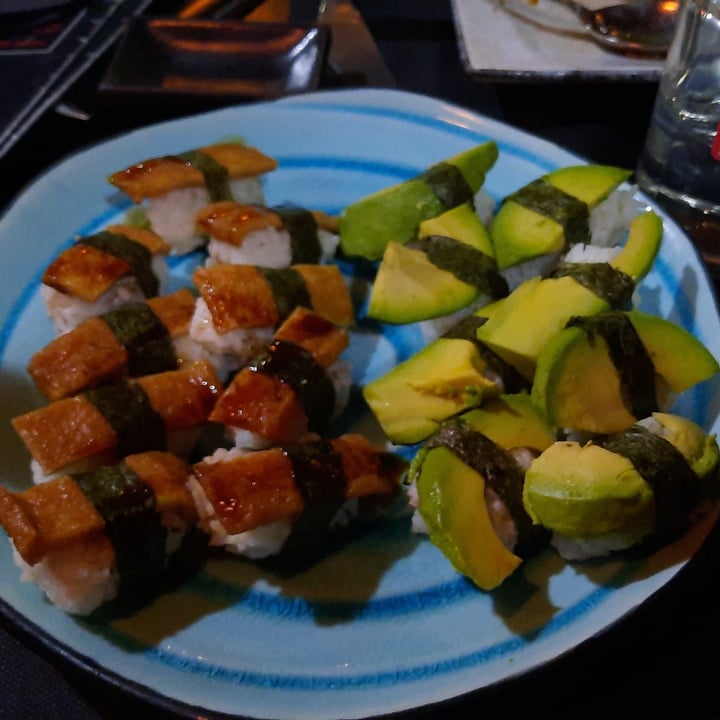 photo of Restaurante Japonés - SAKURANDO Sushi aguacate y tofu shared by @moomo on  15 Apr 2022 - review