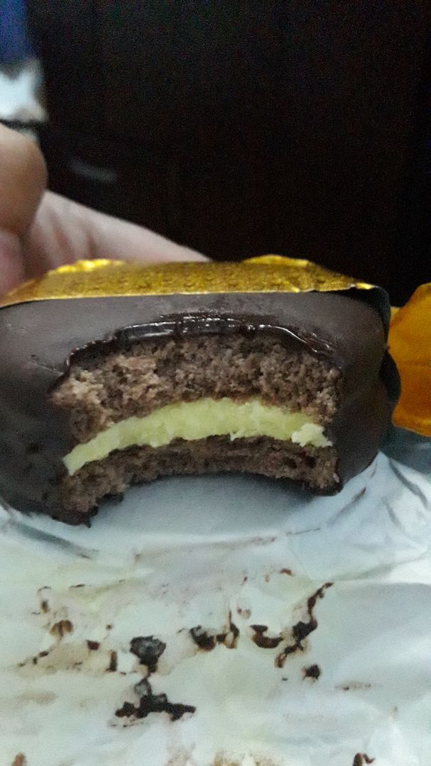 photo of Green & Veggie Alfajor Vegano relleno Lemon Pie shared by @ladynoe on  09 Mar 2020 - review