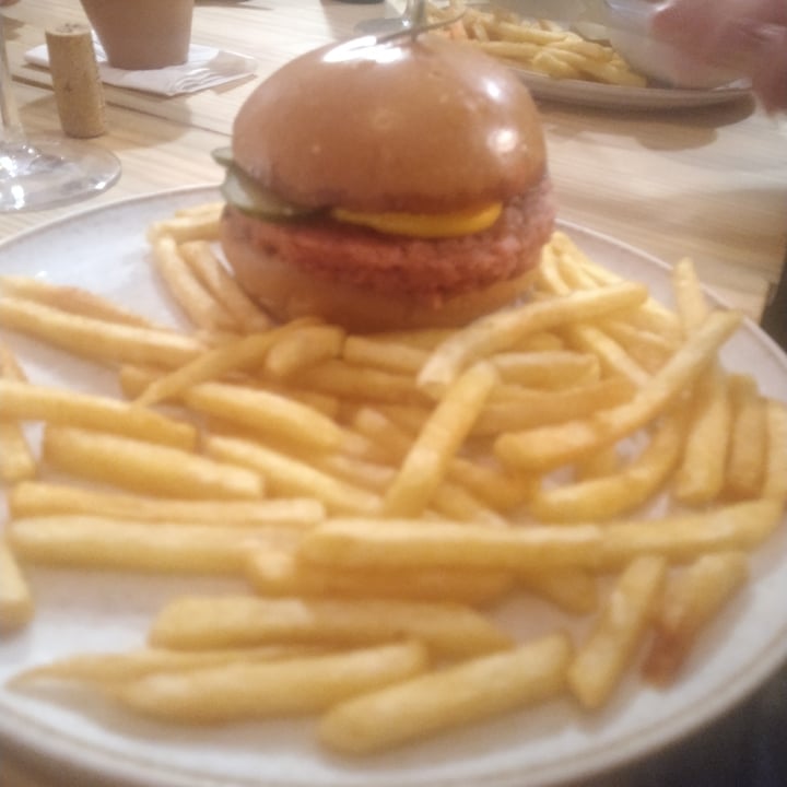 photo of Green Kitchen BR x-burguer vegano shared by @marcelarmb on  23 Feb 2022 - review