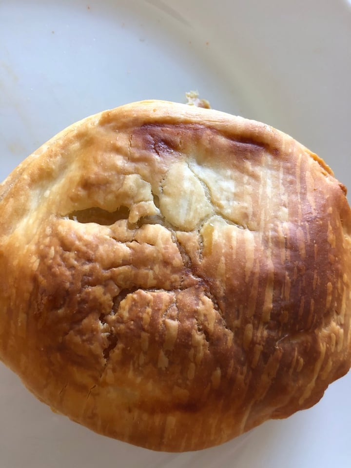 review photo of Fry's Family Food 2 Pepper Steak-Style Pies shared by @marchesivegan on 14 Jan 2020 - review