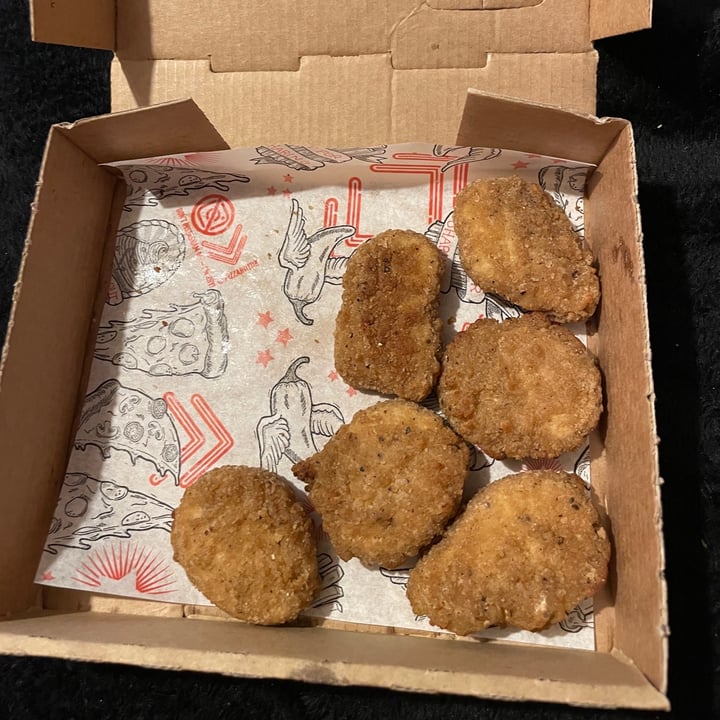 photo of Pizza Hut Delivery Southern Fried Nuggets shared by @angelame on  30 Jan 2021 - review