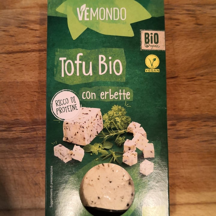 photo of Vemondo Tofu Bio con Erbette shared by @maurisio80 on  06 Apr 2022 - review