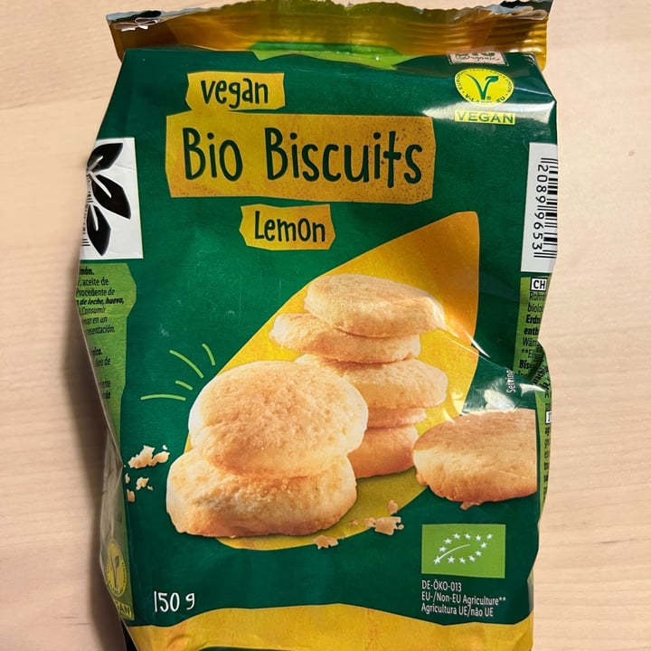 review photo of Vemondo Bio biscuits lemon shared by @maggiekoglot on 06 Feb 2022 - review