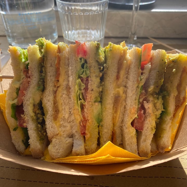 photo of Zucchero a Velò Club sandwich shared by @valetessen on  23 Mar 2022 - review