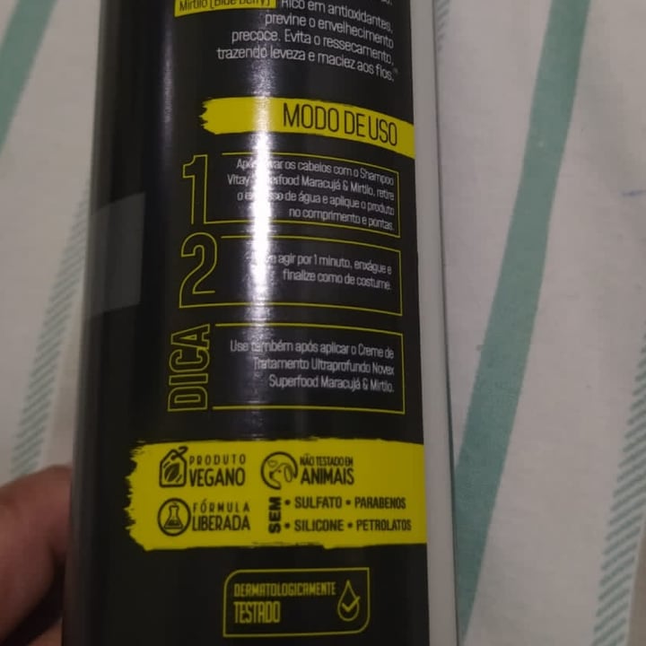 photo of Embelleze Condicionador de Maracujá e Mirtillo shared by @andreiamorim on  09 May 2022 - review