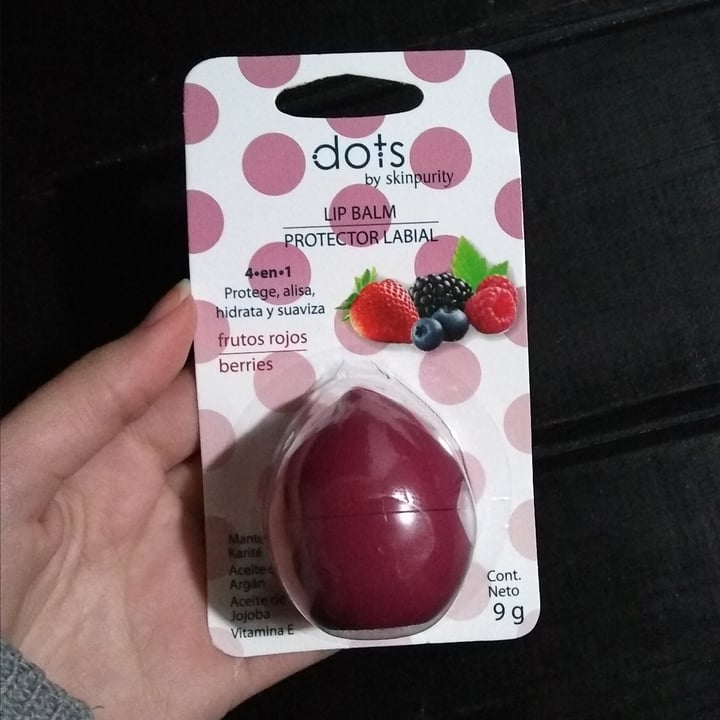 photo of Dots Cosmeticos Protector Labial Frutos Rojos shared by @leilanahir on  24 Jun 2021 - review
