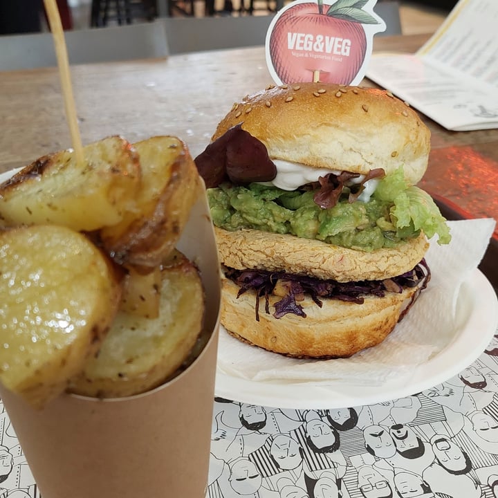 photo of Veg & Veg Vegan burger shared by @kitchenhugbymimi on  10 Jan 2022 - review