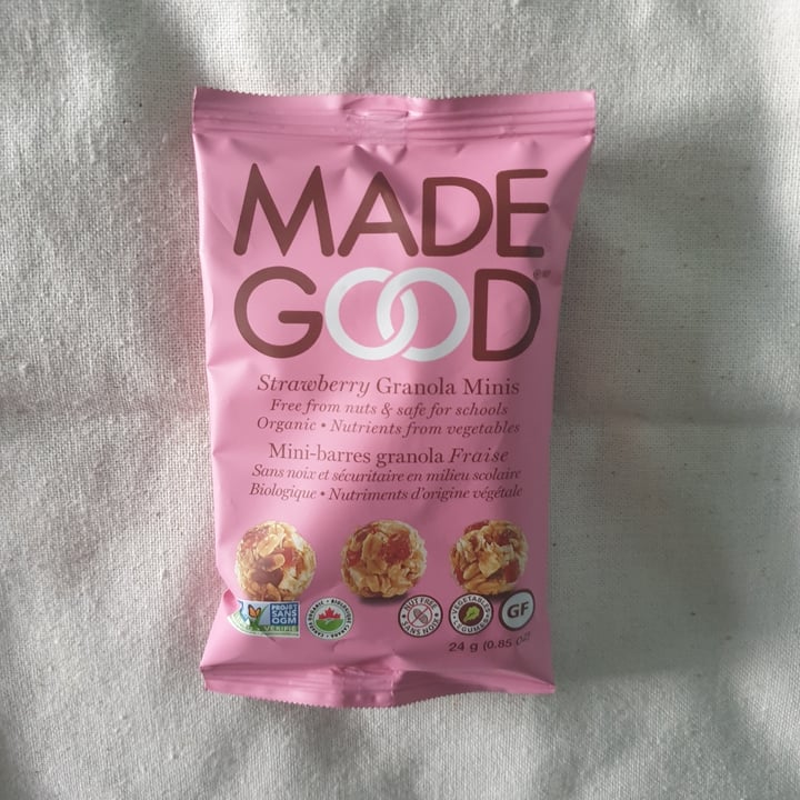 photo of Made Good Strawberry Granola Minis shared by @j1ngy1 on  08 Jun 2020 - review