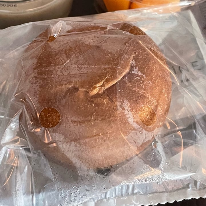 photo of Qatar Airways Bread shared by @thehumblechickpea on  24 Oct 2022 - review