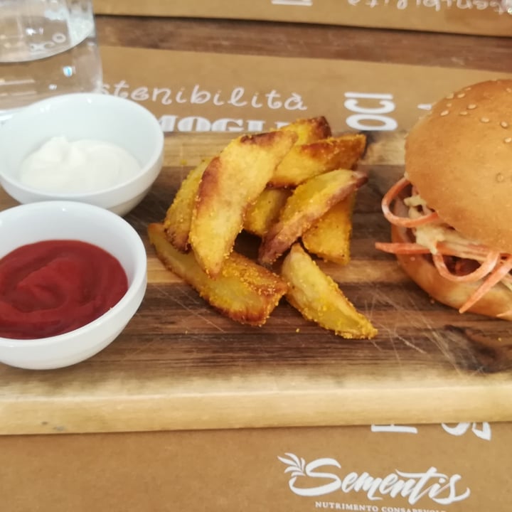photo of Sementis Pulled Jack shared by @ilariavegan on  10 Apr 2022 - review