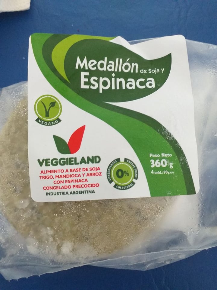 photo of Veggieland Medallon de Soja y Espinaca shared by @laurigambier on  25 Jan 2020 - review