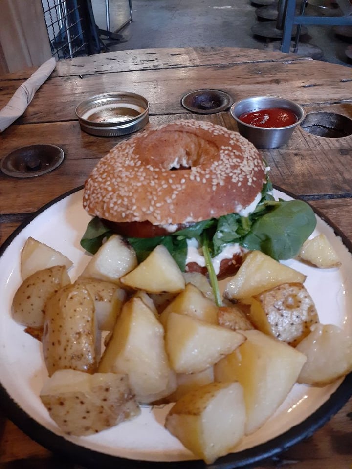 review photo of Estilo Veggie Bagel de Mar shared by @java on 03 Feb 2020 - review