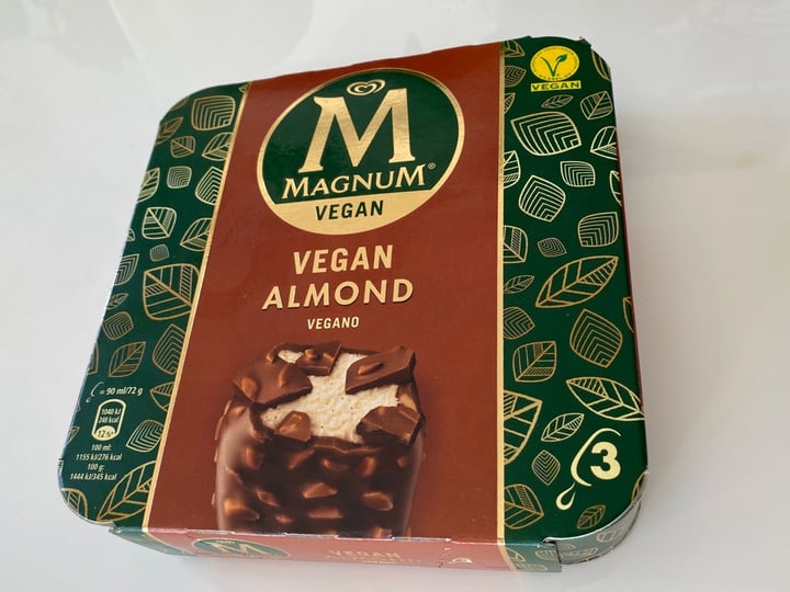 photo of Magnum Magnum Vegan Almond shared by @dobarganes on  10 Dec 2019 - review