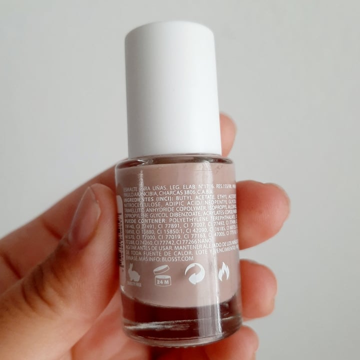 photo of blösst Esmalte Almendra shared by @melibustos on  26 Oct 2022 - review