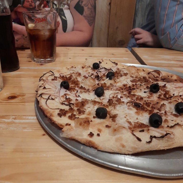 photo of La Clote Pizza de Atún (vegana) shared by @guajira on  08 Oct 2021 - review