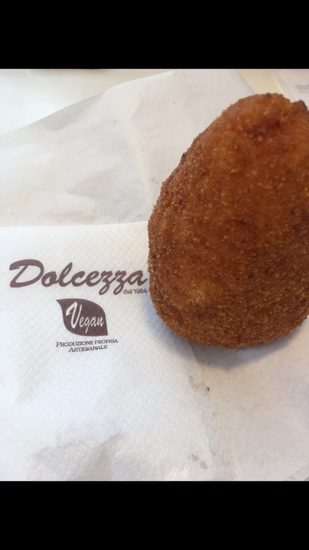 photo of Bar Dolcezza di Cuscunà Temistocle Arancino shared by @occhiverdinelmirino on  20 Feb 2020 - review