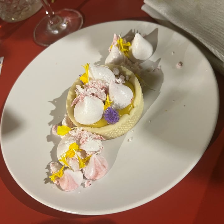 photo of Interno TRE Lemon tart con meringhe shared by @minkitdori on  04 Jun 2022 - review