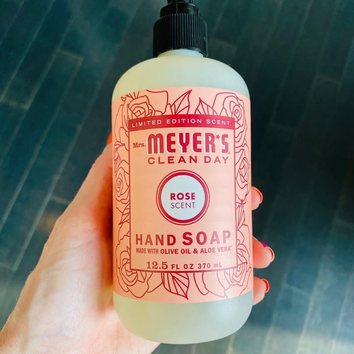 photo of Mrs. Meyer's Clean Day Rose Hand Soap shared by @beckyyy on  10 Jul 2021 - review