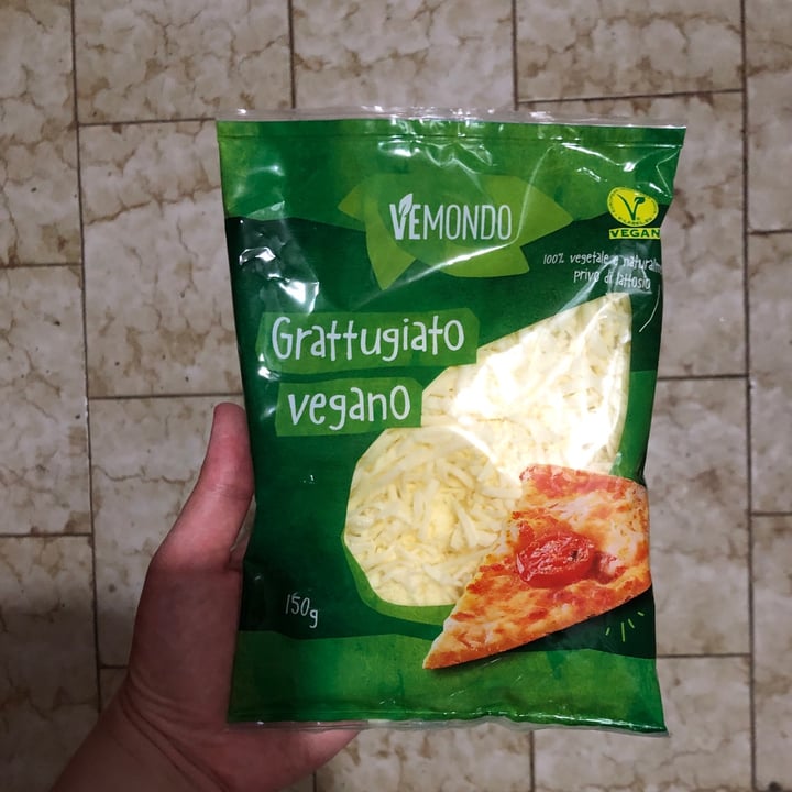photo of Vemondo  Grattugiato Vegano shared by @lombricale on  24 Jul 2022 - review