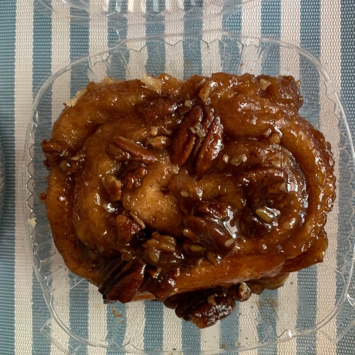 review photo of The Dancing Dog Eatery & Juicery Pecan Bun shared by @janetes on 22 Jun 2020 - review