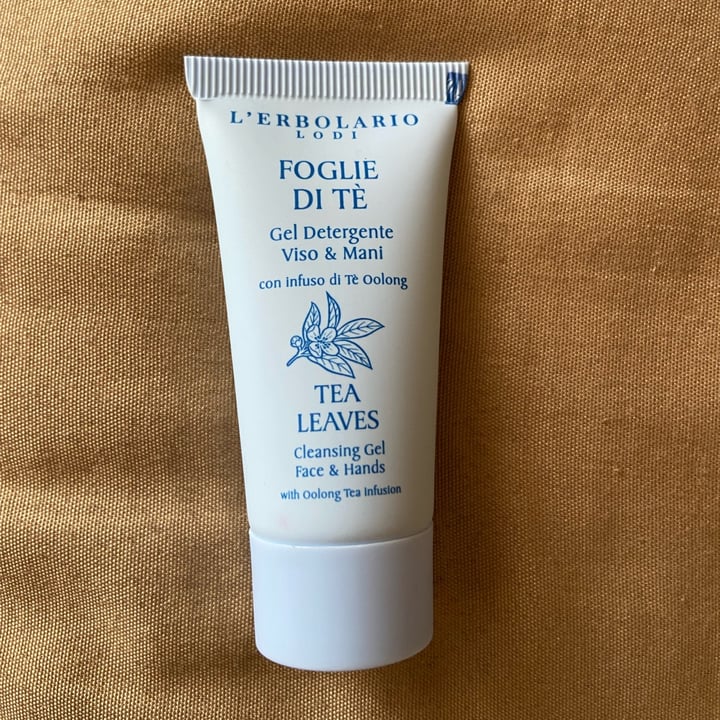 review photo of L’Erbolario Gel detergente foglie di tè’ viso e mani shared by @fedeveg88 on 18 Apr 2022 - review