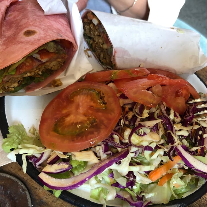 photo of Estilo Veggie Falafel Wrap shared by @aloha88 on  22 Jul 2020 - review