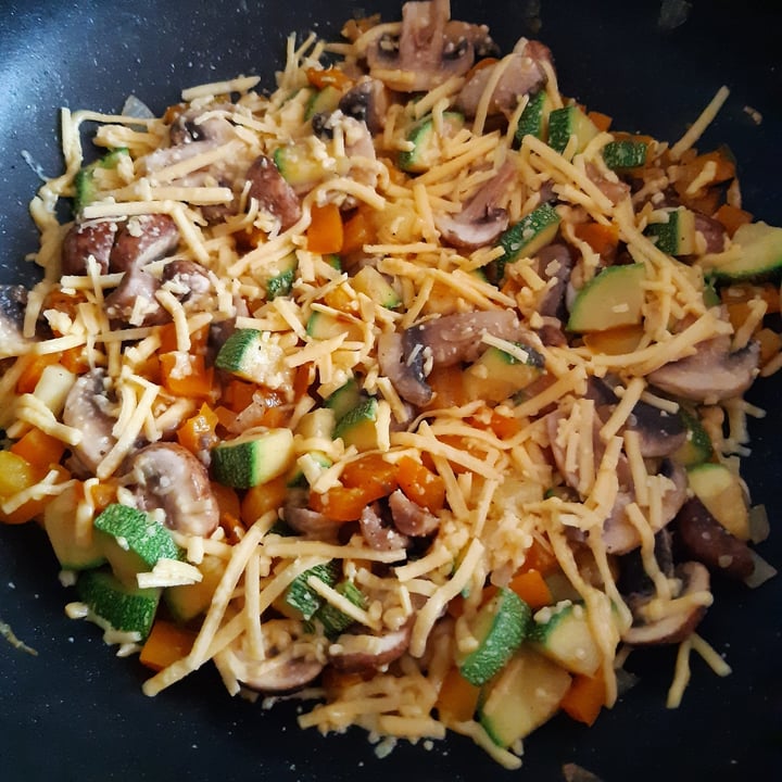 review photo of Planet Vegan Plant Based Imitación Queso Cheddar Rallado shared by @jazdiaz on 05 Jul 2021 - review