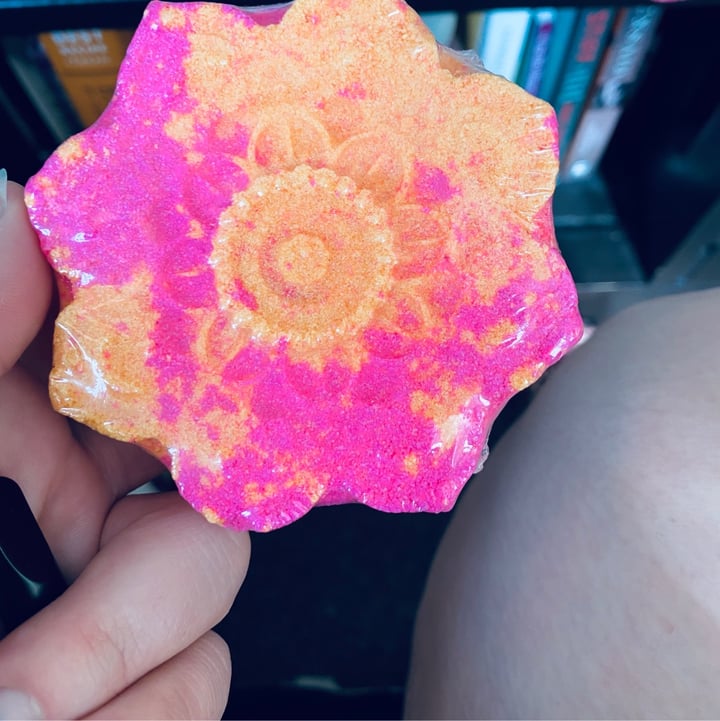 review photo of Crystal Bar Soap Electric Mandela shared by @sarahfes on 12 May 2020 - review