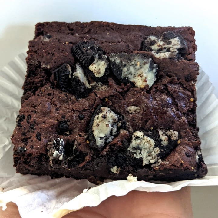photo of Happy Little Treats Oreo Brownie shared by @kristikrum on  05 Dec 2021 - review
