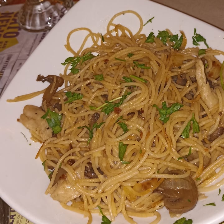 review photo of Viva Chapata Espaguetis Con Champiñones Y Tofu shared by @angeladavis on 11 Oct 2022 - review