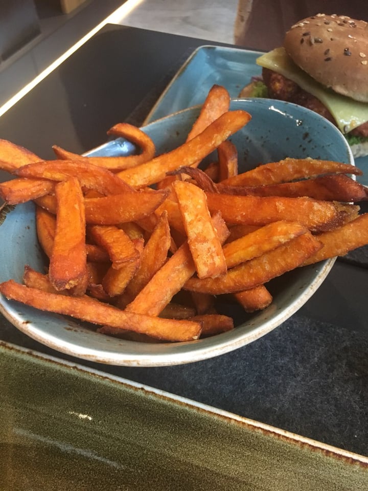 photo of Hans Im Glück German Burgergrill Sweet Potato Fries shared by @culinaryworkout on  02 Mar 2019 - review