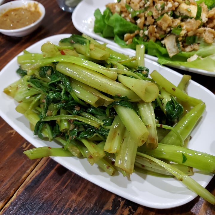 photo of Thai Vegetarian Food Stir Fried Morning Glory with Veggie Shrimp Paste shared by @moosewong on  05 Jun 2022 - review