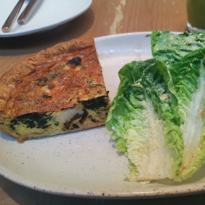 photo of Planta QUICHE
with spinach, cashew cheese, mushroom bacon, baby gem salad shared by @ritabon on  25 Apr 2022 - review