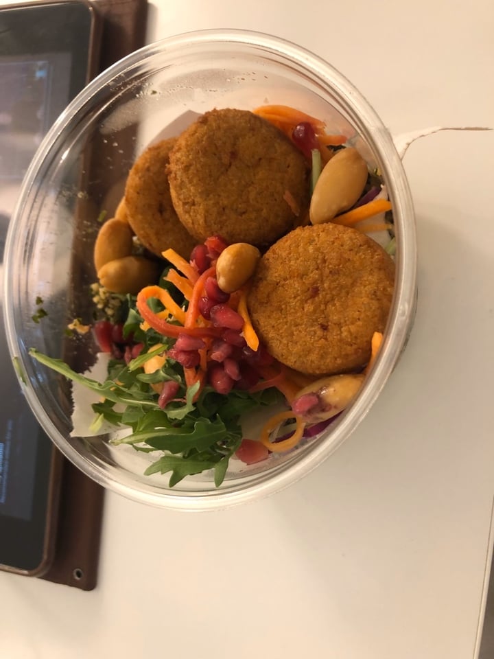 review photo of Espresso House Falafel Salad shared by @soyboycarl on 30 Sep 2019 - review