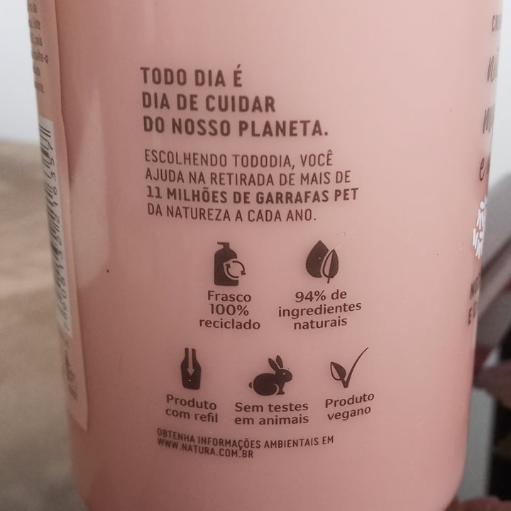 photo of Natura Creme para o corpo - Noz Pecã e Cacau shared by @luluca on  15 Jun 2022 - review