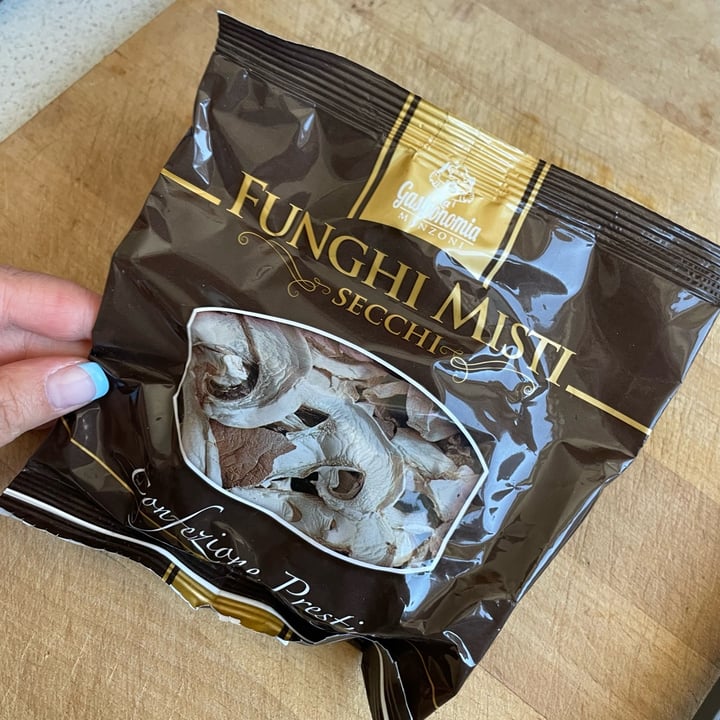 photo of Gastronomia manzoni Funghi misti secchi shared by @emilyfacc on  11 Apr 2022 - review