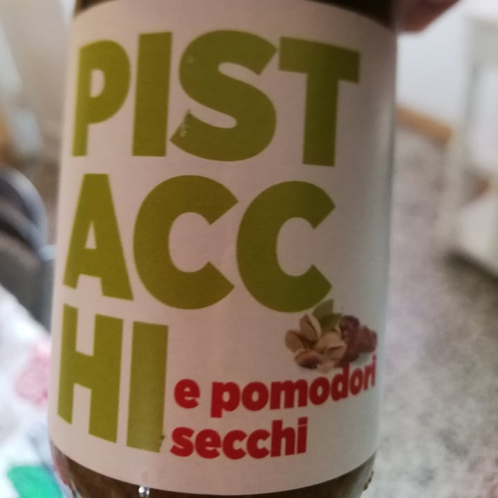 photo of Tigullio  Pesto di pistacchi e pomodori secchi shared by @stefiveg72 on  13 Mar 2022 - review