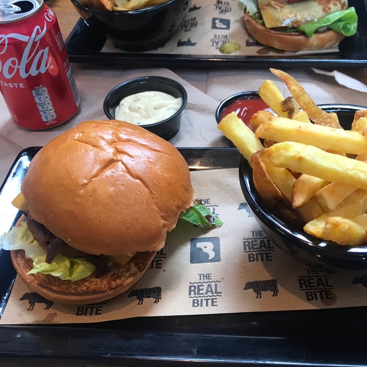 photo of Burger Bar Vegan Burger shared by @niki98 on  29 Mar 2022 - review