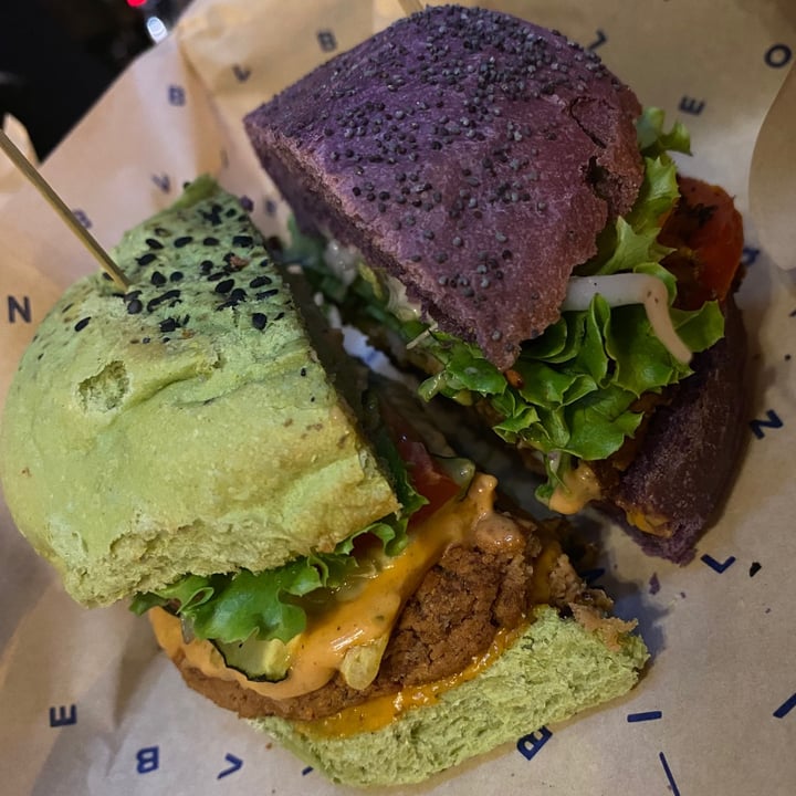 photo of Flower Burger Jungle Burger shared by @juliafelicie on  02 Oct 2021 - review