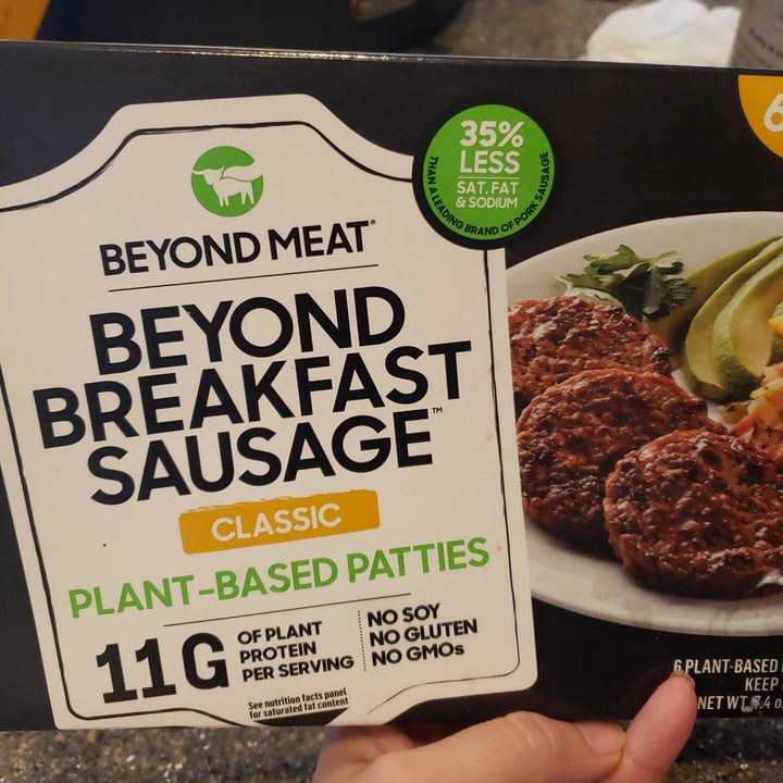 photo of Beyond Meat Beyond breakfast Sausage Classic  shared by @veganess2020 on  02 Jan 2021 - review