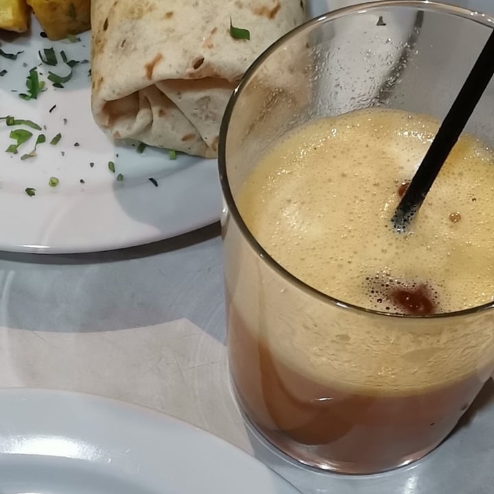 photo of Sana vegetariana zumo de frutos rojos y naranja shared by @laurauf on  21 Nov 2022 - review