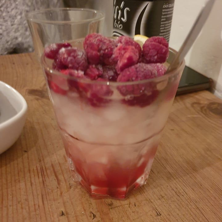 photo of The Judgy Vegan café & bar Bramble framboise shared by @natachadesmet on  05 Dec 2021 - review