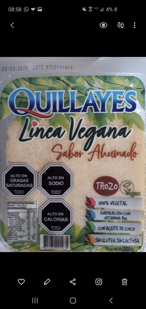 photo of Quillayes Queso Sabor Ahumado shared by @loretodelvillar on  15 Jan 2020 - review