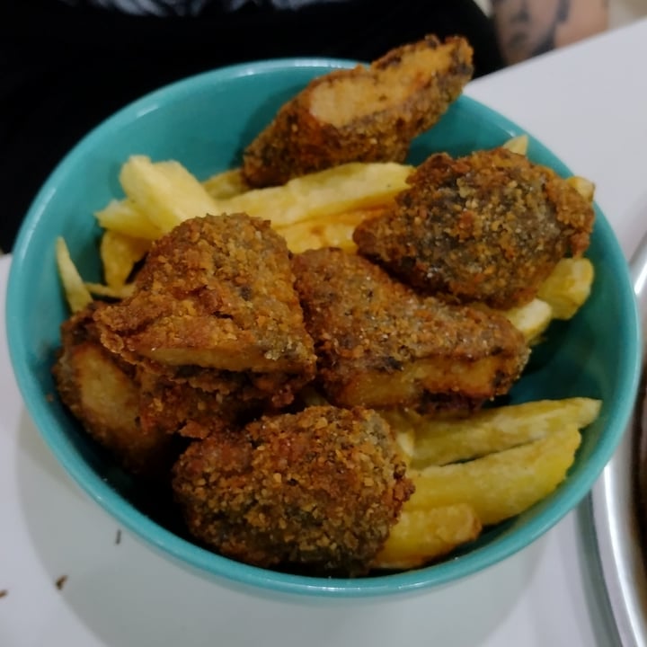 photo of Loving Hut Microcentro Nuggets de seitan shared by @alexis-furioso on  12 Dec 2021 - review