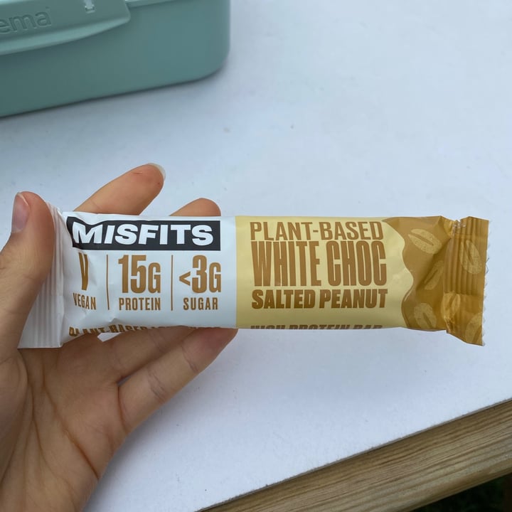 photo of Misfits Plant based white choc salted peanut shared by @bethany0990 on  25 Aug 2021 - review