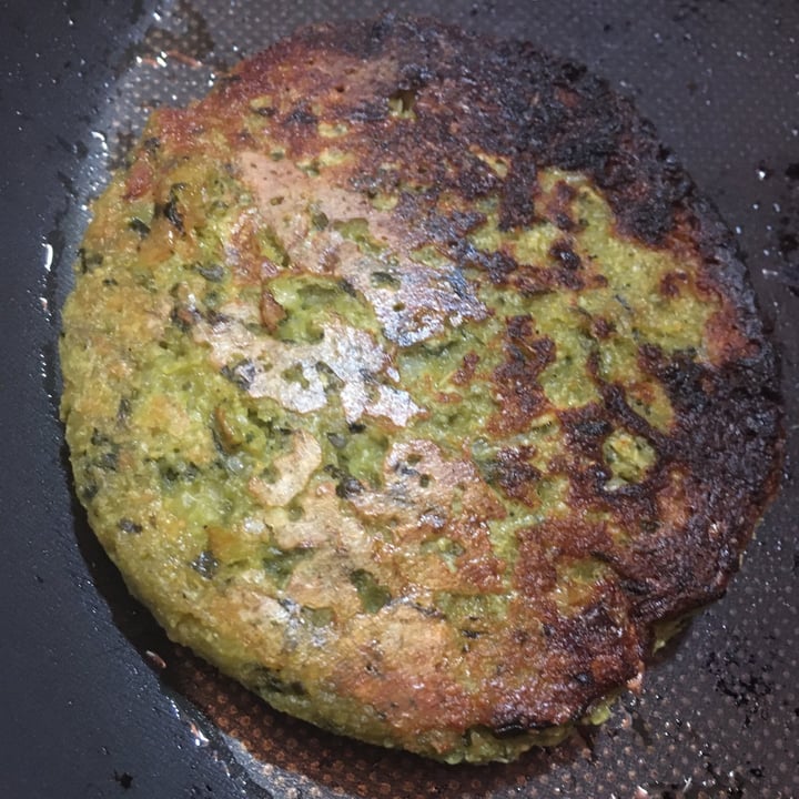 photo of Vegandhi - Comida Vegana Burger de Falafel shared by @lauchis on  04 May 2020 - review