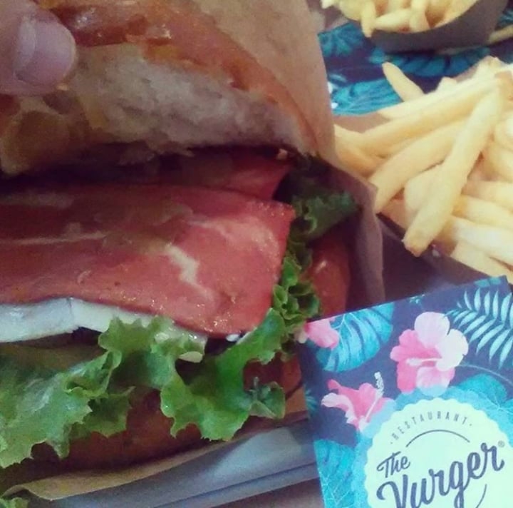 photo of The Vurger Hamburguesa original shared by @toniruizvegan on  09 Jan 2020 - review