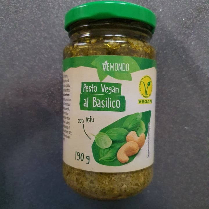 photo of Vemondo Pesto Vegan al Basilico con Tofu shared by @fjammab on  31 Mar 2022 - review